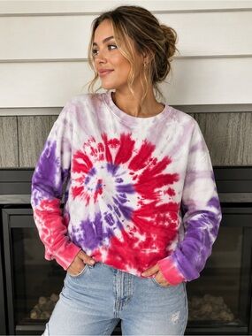 TNA Cozy AF  Tie-Dye Crewneck Sweatshirt in Red & Purple